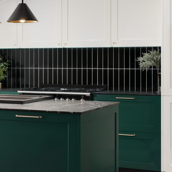 Quelle crédence choisir pour sublimer votre cuisine sur mesure ?