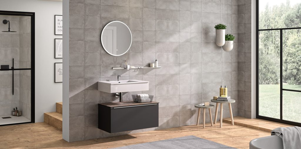 Salle de bain moderne et lumineuse